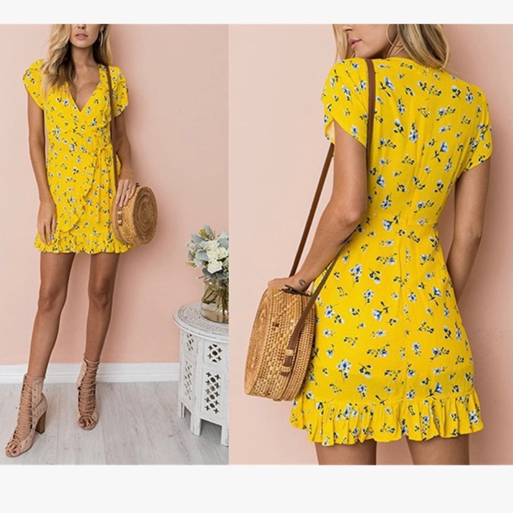 Floral mini wrap dress. Chiffon. Ruffle hem. S/M. Perfect condition.